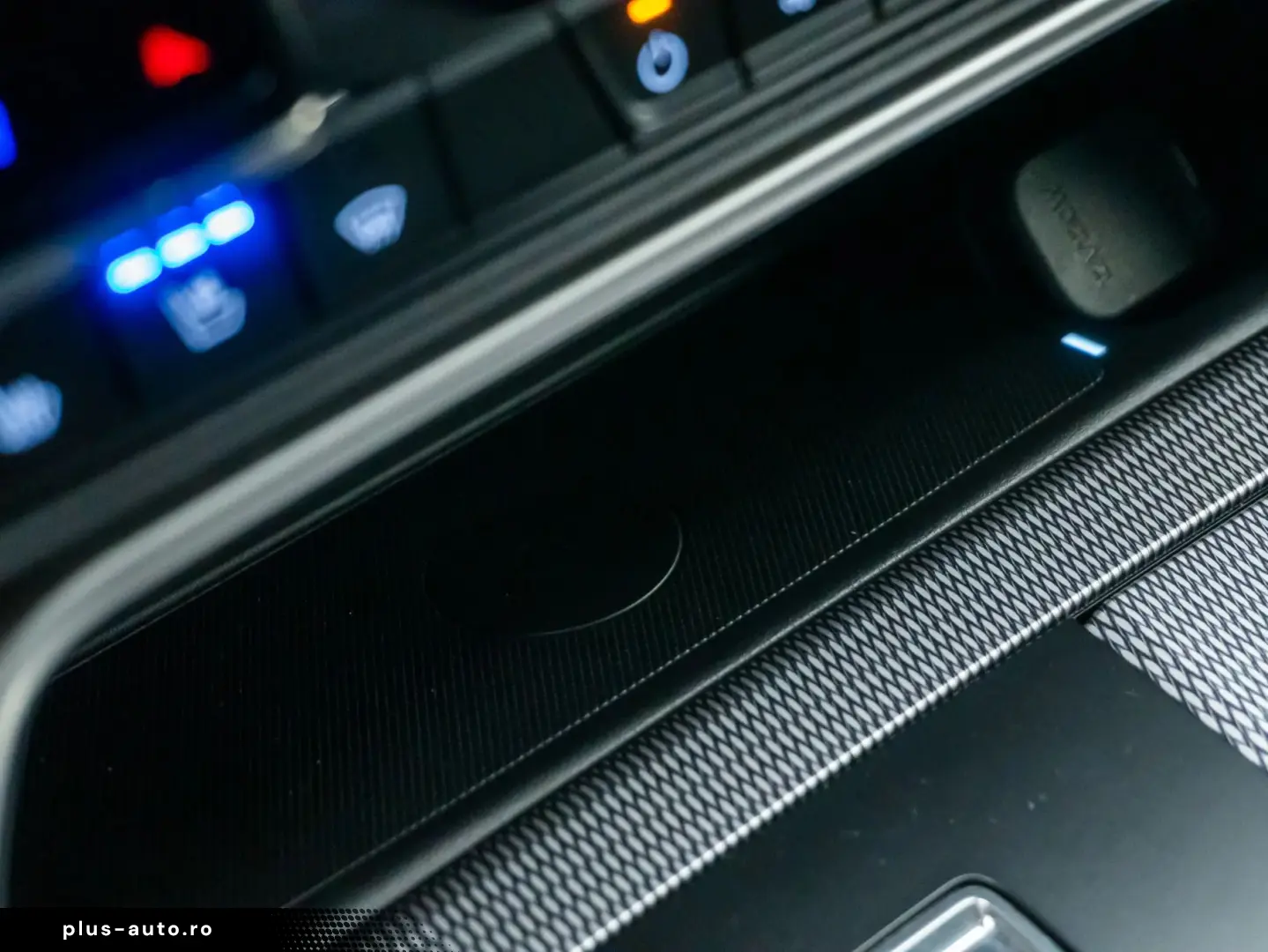 Mazda CX-60 e-Skyactiv PHEV AWD • Plug-In Hybrid • 327 CP •