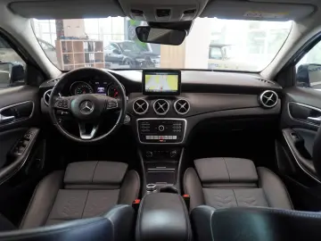 Mercedes-Benz GLA 200 Business Edition Cutie Automata TVA DE