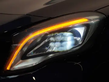 Mercedes-Benz GLA 200 Business Edition Cutie Automata TVA DE