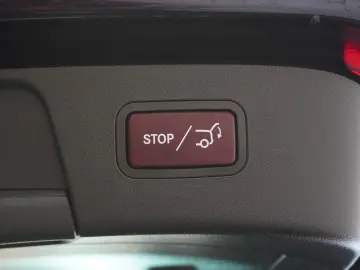 Mercedes-Benz GLA 200 Business Edition Cutie Automata TVA DE