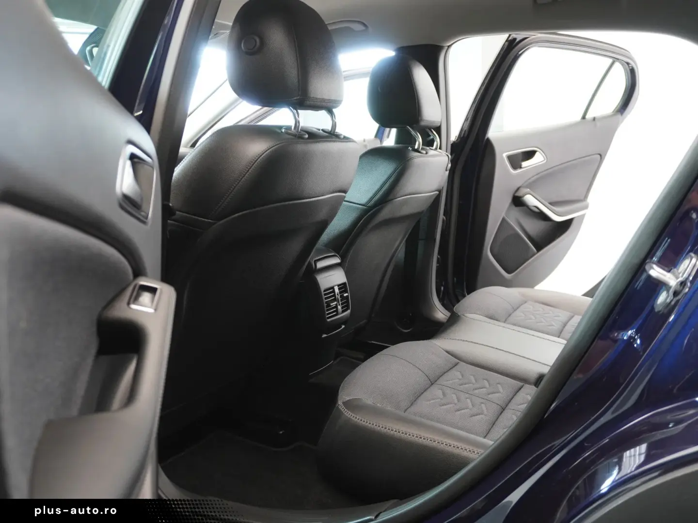 Mercedes-Benz GLA 200 Business Edition Cutie Automata TVA DE