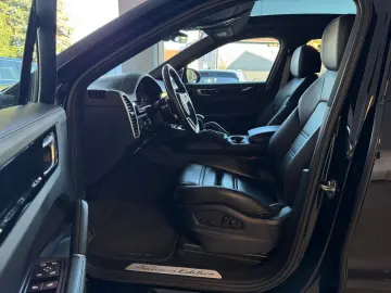 PORSCHE Cayenne Coupe Platinum Soft-Close 360 ACC R22