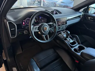 PORSCHE Cayenne Coupe Platinum Soft-Close 360 ACC R22