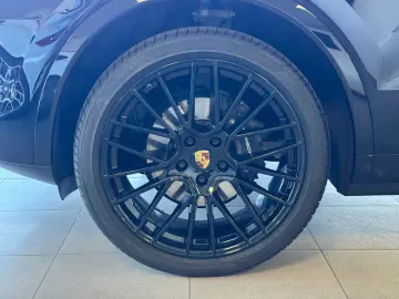 PORSCHE Cayenne Coupe Platinum Soft-Close 360 ACC R22