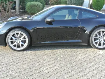 Porsche 992.2 coupe  mod 2026  schw schw abgas bose 21