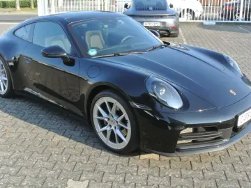 Porsche 992.2 coupe  mod 2026  schw schw abgas bose 21