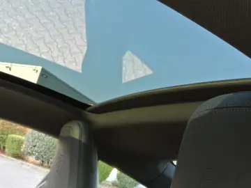 Porsche 992.2 coupe  mod 2026  schw schw abgas bose 21