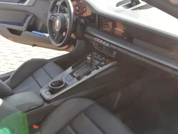 Porsche 992.2 coupe  mod 2026  schw schw abgas bose 21