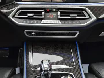 BMW X5 M50i Xdrive LASER SKYLOUNGE B&W DA-PA PRO VOL