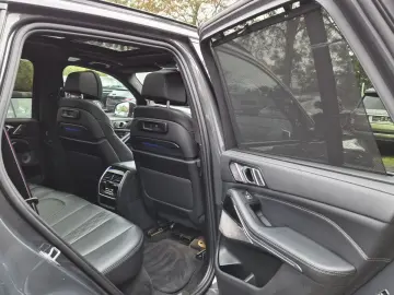 BMW X5 M50i Xdrive LASER SKYLOUNGE B&W DA-PA PRO VOL