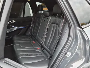 BMW X5 M50i Xdrive LASER SKYLOUNGE B&W DA-PA PRO VOL