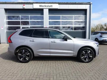 VOLVO XC60 Plus B5 AWD Dark Pano Head-UP 360  H&K BLIS