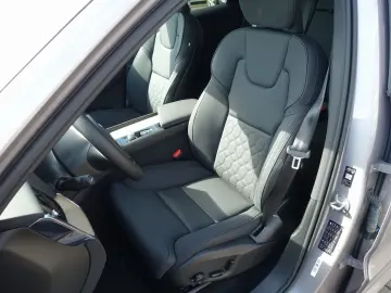 VOLVO XC60 Plus B5 AWD Dark Pano Head-UP 360  H&K BLIS