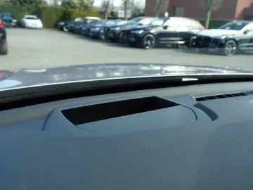 VOLVO XC60 Plus B5 AWD Dark Pano Head-UP 360  H&K BLIS