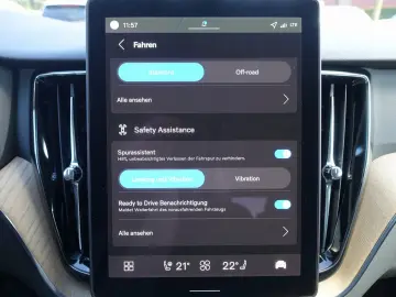 VOLVO XC60 Plus B5 AWD Dark Pano Head-UP 360  H&K BLIS