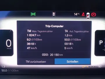 VOLVO XC60 Plus B5 AWD Dark Pano Head-UP 360  H&K BLIS