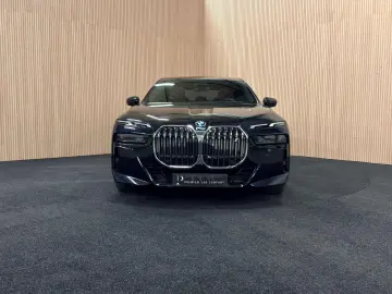 BMW i7 101.7 kWh eDrive50  M-pakket  ACC  DAB  Parka
