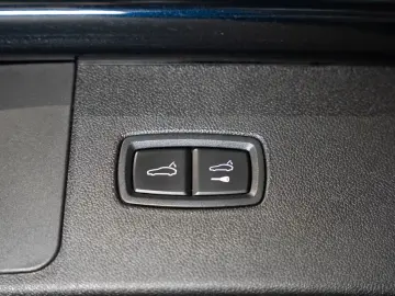 Porsche Cayenne Platinum Edition Luftfederung BOSE