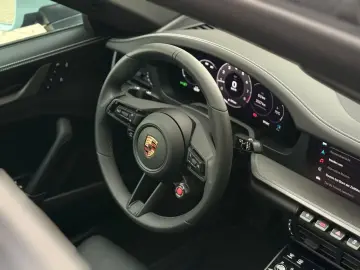 Porsche 992 911 Carrera PDLS  XPELL CHRONO ACC GLASDACH