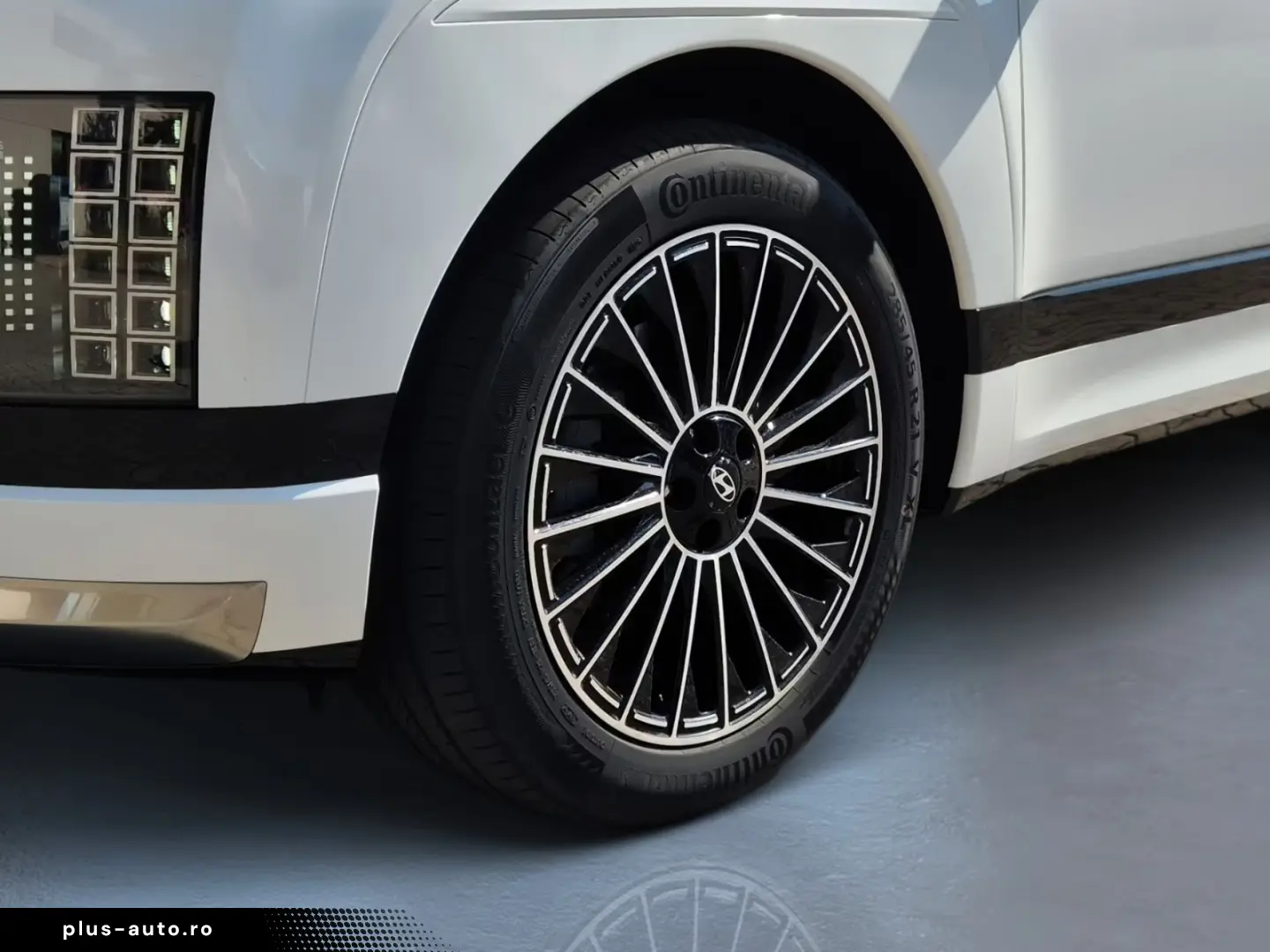 Hyundai IONIQ 9 UNIQ