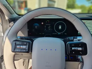 Hyundai IONIQ 9 UNIQ