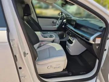 Hyundai IONIQ 9 UNIQ