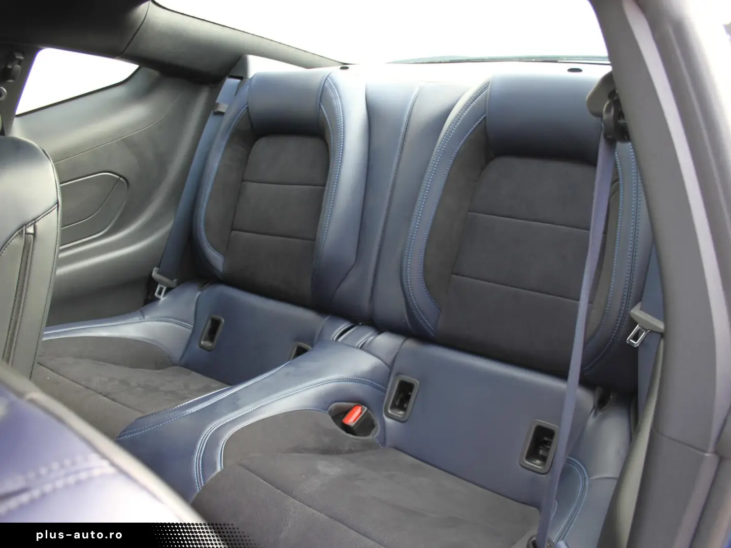 FORD Mustang 5.0 V8 Dark Horse Magne Ride Kamera 1.Hd