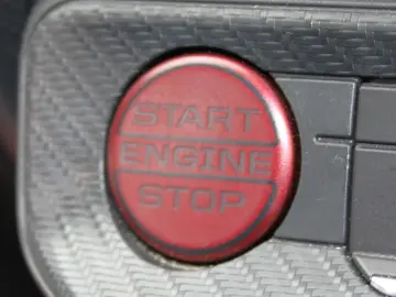 FORD Mustang 5.0 V8 Dark Horse Magne Ride Kamera 1.Hd