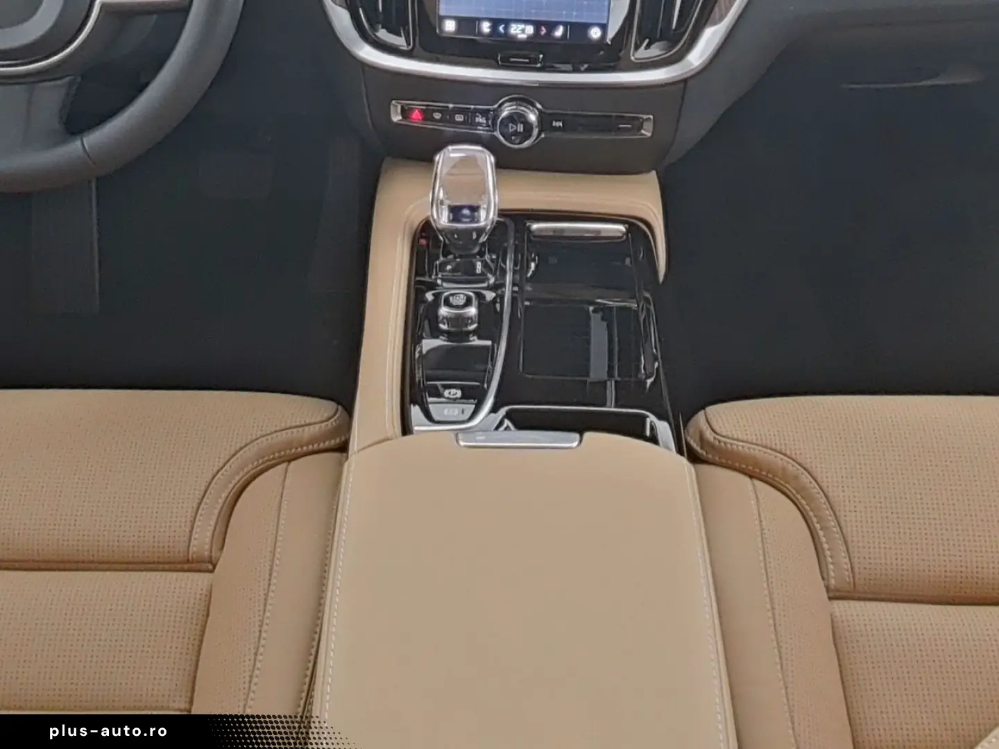 VOLVO V60 T6 Ultra Dark Recharge Plug-In Hybrid AWD