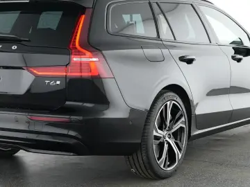 VOLVO V60 T6 Ultra Dark Recharge Plug-In Hybrid AWD