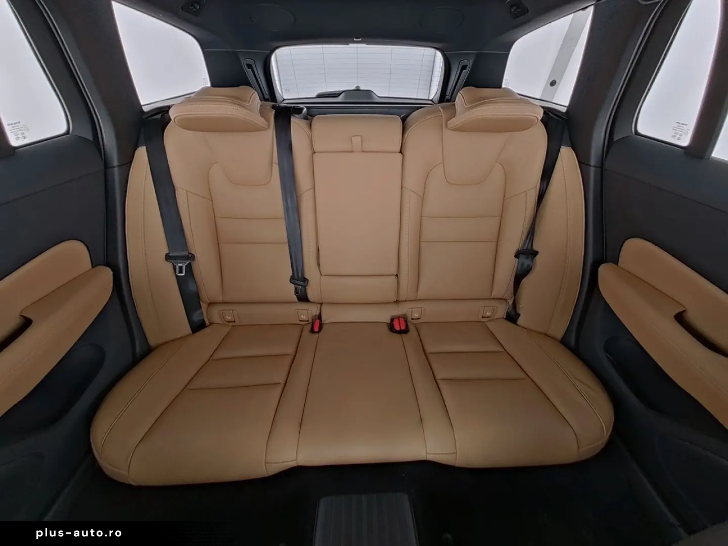 VOLVO V60 T6 Ultra Dark Recharge Plug-In Hybrid AWD