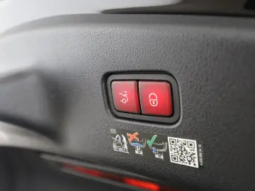 MERCEDES-BENZ CLE 200 Coupe AMG Premium Ventil Burmester 360