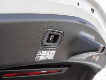 MERCEDES-BENZ CLE 300 e AMG-Sport Burmester Ventil 360