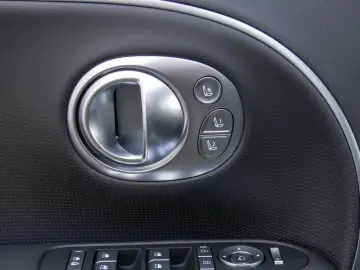 Hyundai IONIQ 9 UNIQ