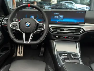 BMW M440i xDrive Cab