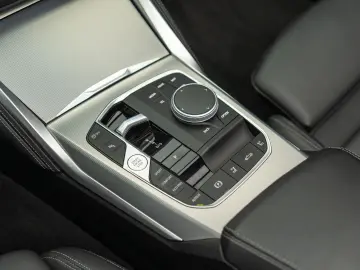 BMW M440i xDrive Cab