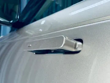 LAND ROVER Range Rover P530 SV LWB STHZ AHK VOLL