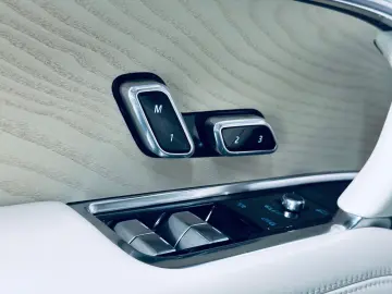 LAND ROVER Range Rover P530 SV LWB STHZ AHK VOLL