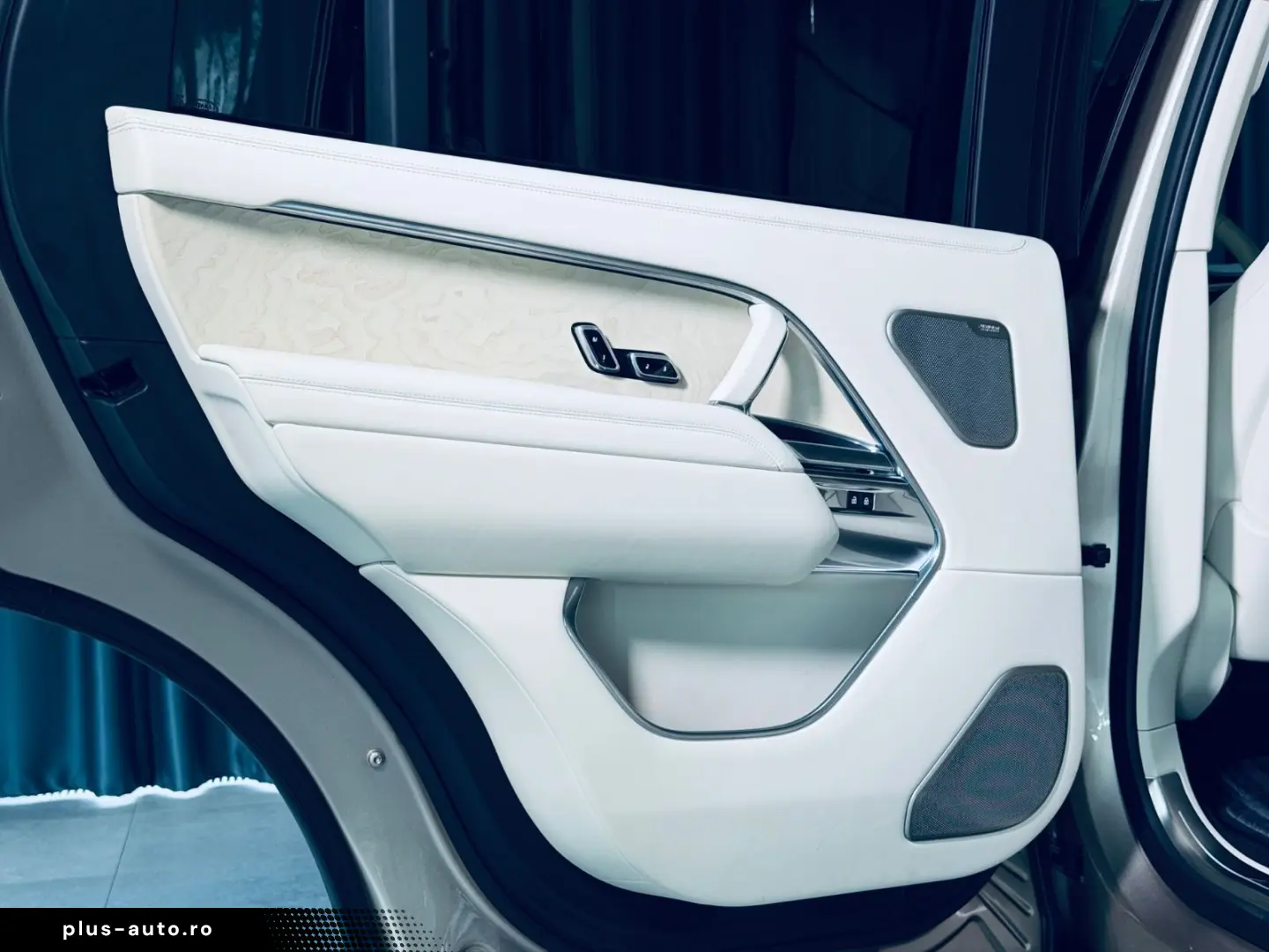 LAND ROVER Range Rover P530 SV LWB STHZ AHK VOLL