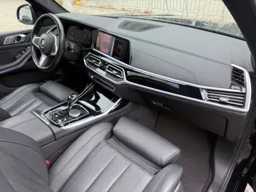 BMW X7 xDrive 40 d M Sport   PANORAMA    LASER
