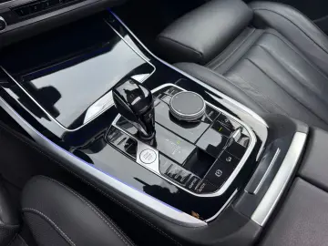 BMW X7 xDrive 40 d M Sport   PANORAMA    LASER