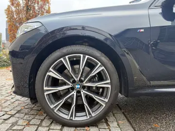 BMW X7 xDrive 40 d M Sport   PANORAMA    LASER