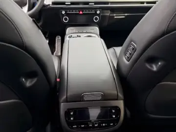 Hyundai IONIQ 9 Uniq