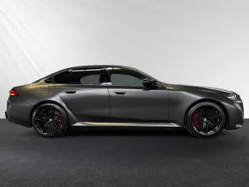 BMW M5 Limousine  FrozenDeepGrey  Pano DAProf. B&W