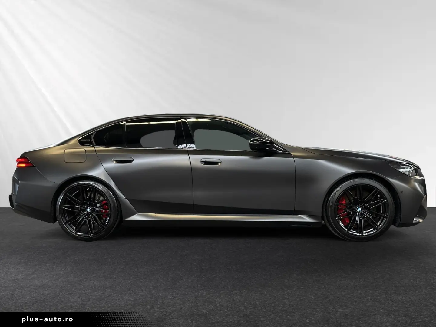 BMW M5 Limousine  FrozenDeepGrey  Pano DAProf. B&W