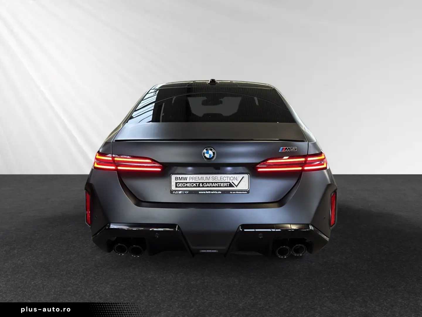 BMW M5 Limousine  FrozenDeepGrey  Pano DAProf. B&W