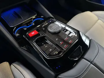 BMW M5 Limousine  FrozenDeepGrey  Pano DAProf. B&W