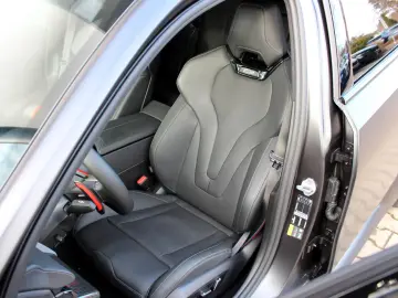 BMW M5   BOWERS&WILKINS  LED