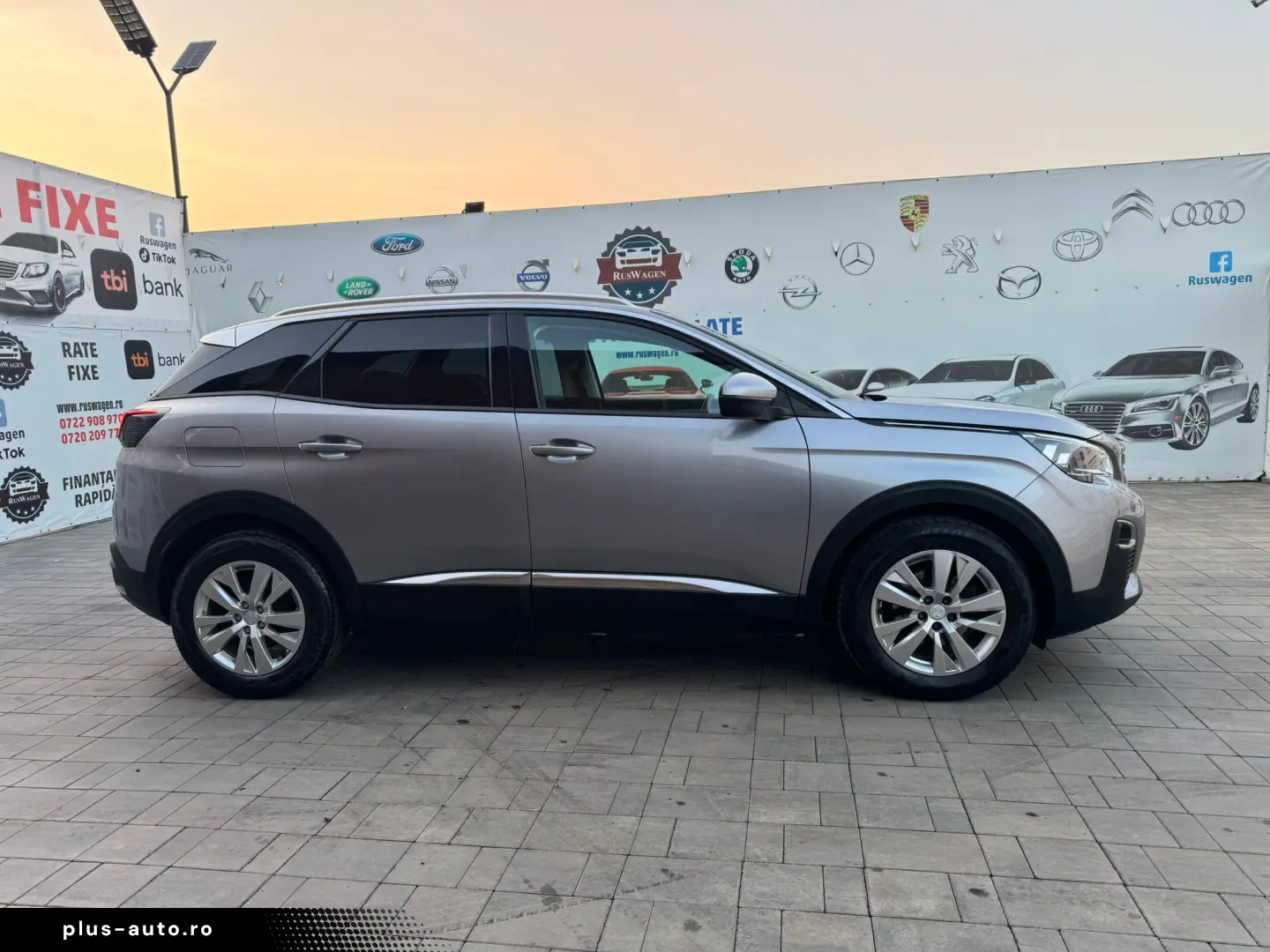 Peugeot 3008 2017 10 1.2