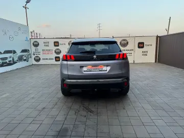 Peugeot 3008 2017 10 1.2